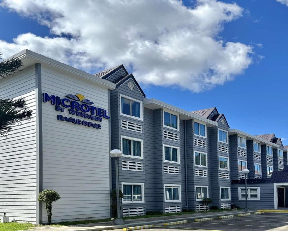 Microtel By Wyndham Eagle Ridge General Trias  Екстер'єр фото