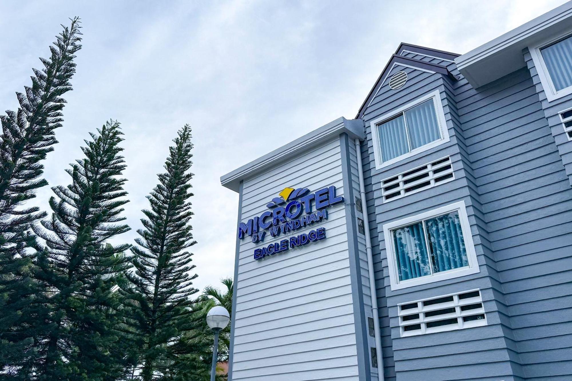 Microtel By Wyndham Eagle Ridge General Trias  Екстер'єр фото