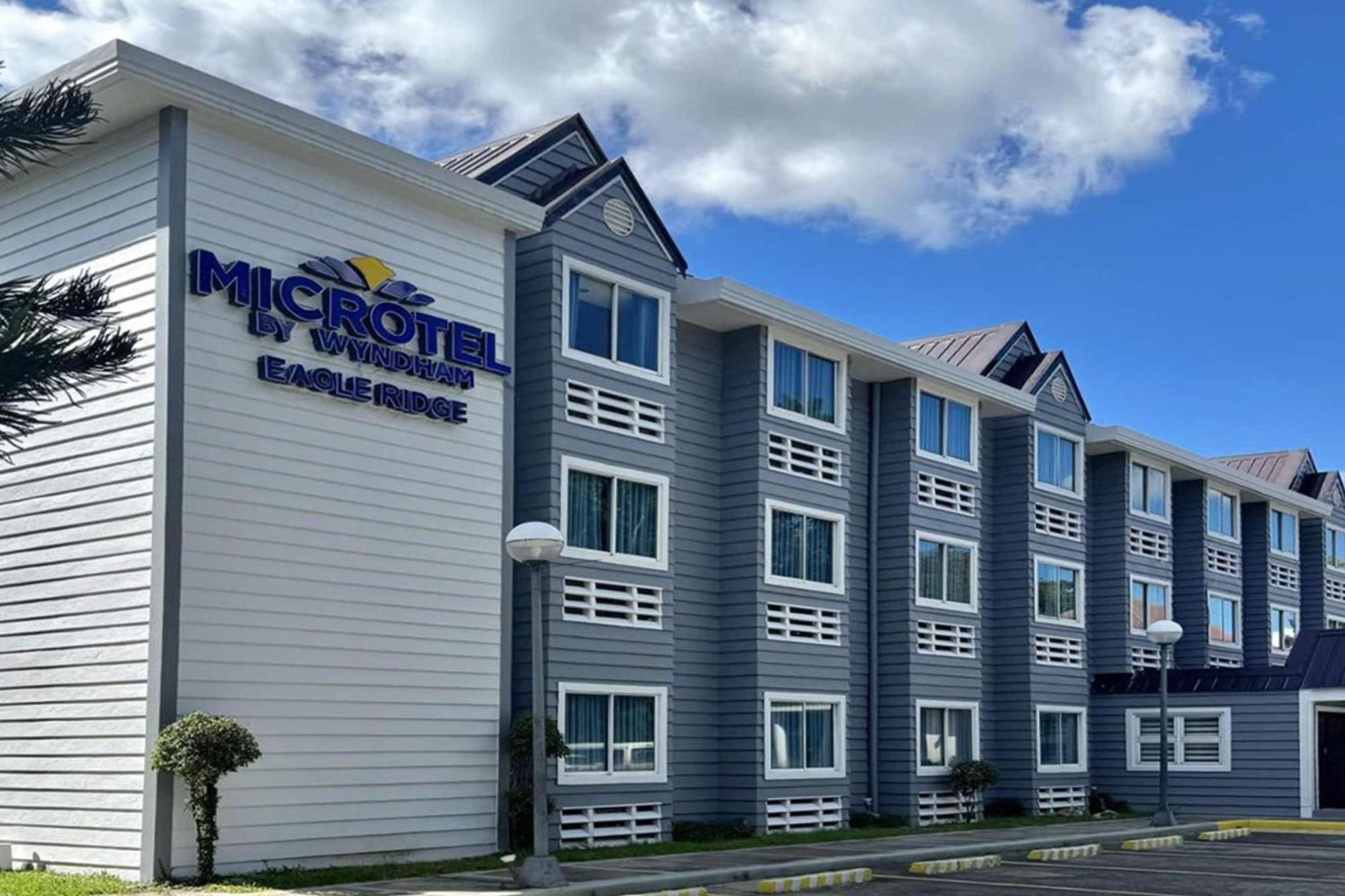 Microtel By Wyndham Eagle Ridge General Trias  Екстер'єр фото